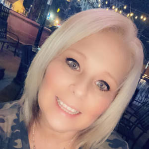 Meet your Posher, Cheri